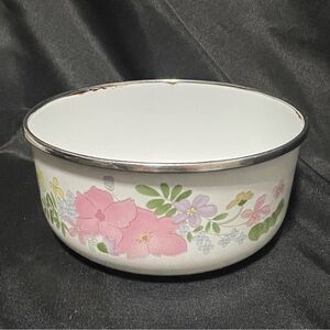 VINTAGE Enamel Mixing Bowl Pink Flowers 1980s